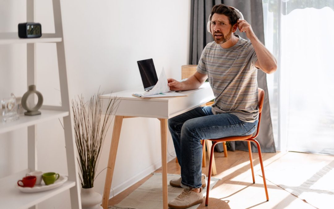 Se escucha todo en mis videollamadas: como insonorizar una habitación para teletrabajar